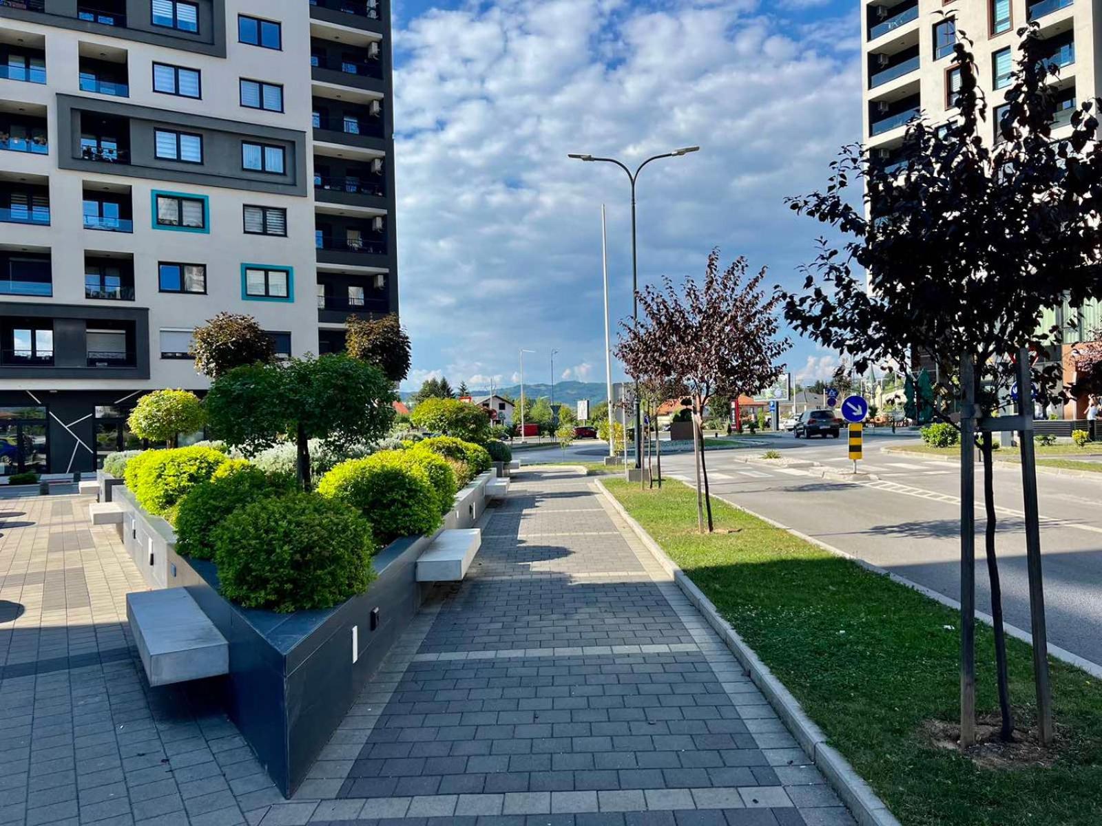 Apartment Capital33 *